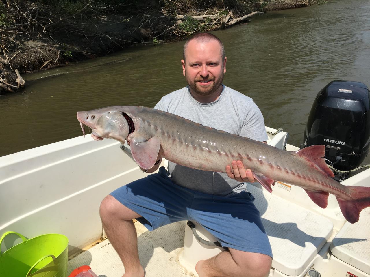 Рыбалка с проживанием в комрфортабельной барже на реке Обь